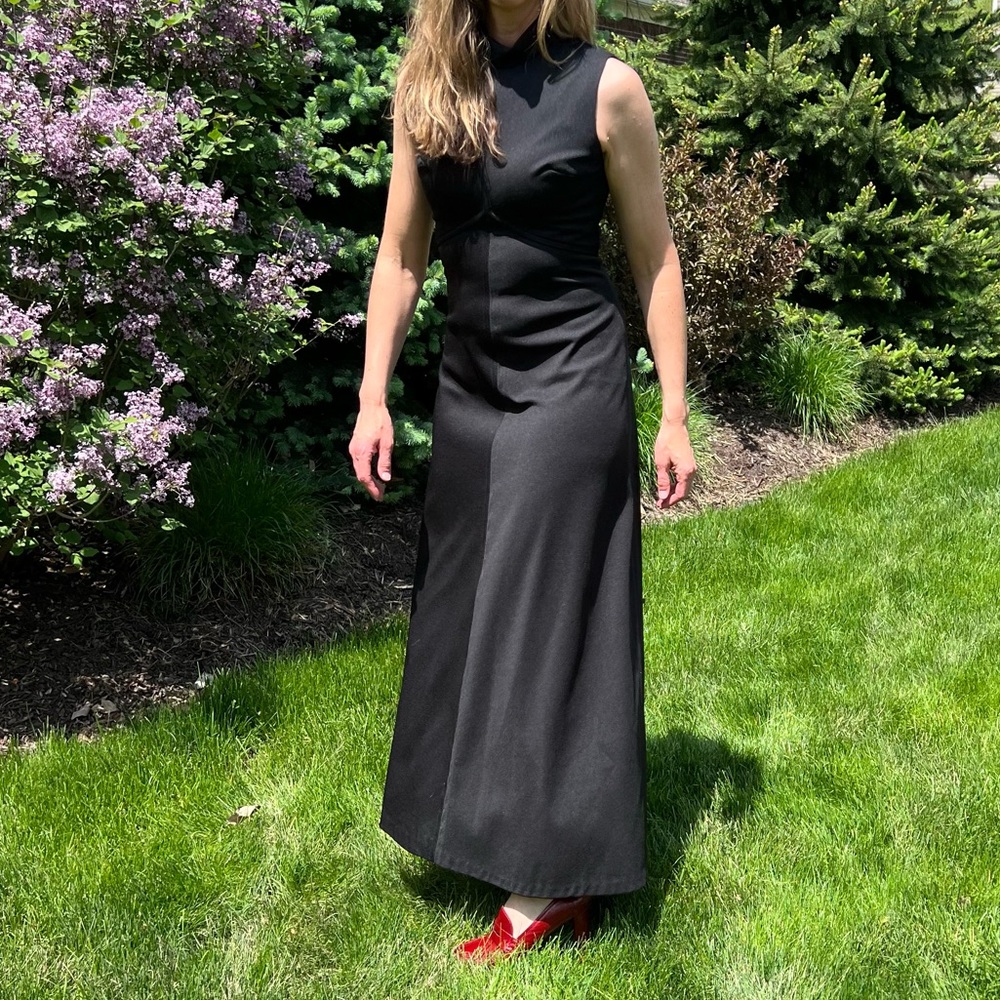- Vintage Black Sleeveless Mock Collar Maxidress! EUC!